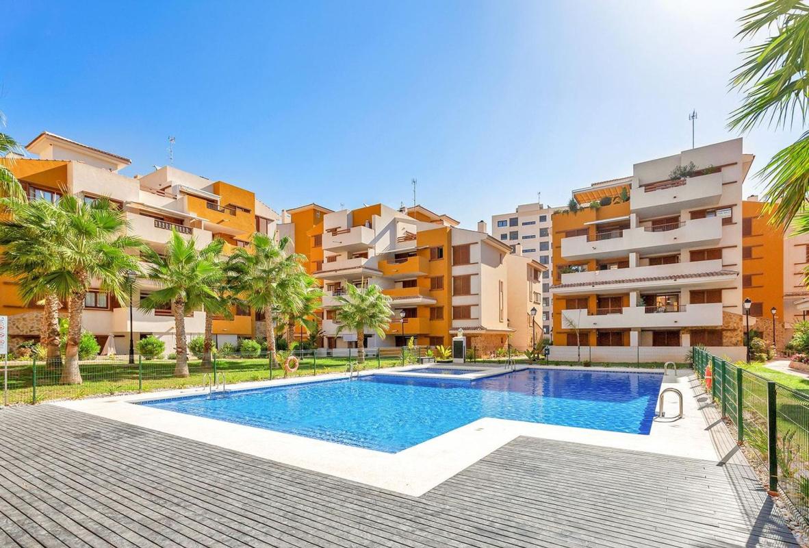 Sprzedaż mieszkania w Piso en Calle Ciclon, 9, Punta Prima, Torrevieja, Torrevieja
photo 4