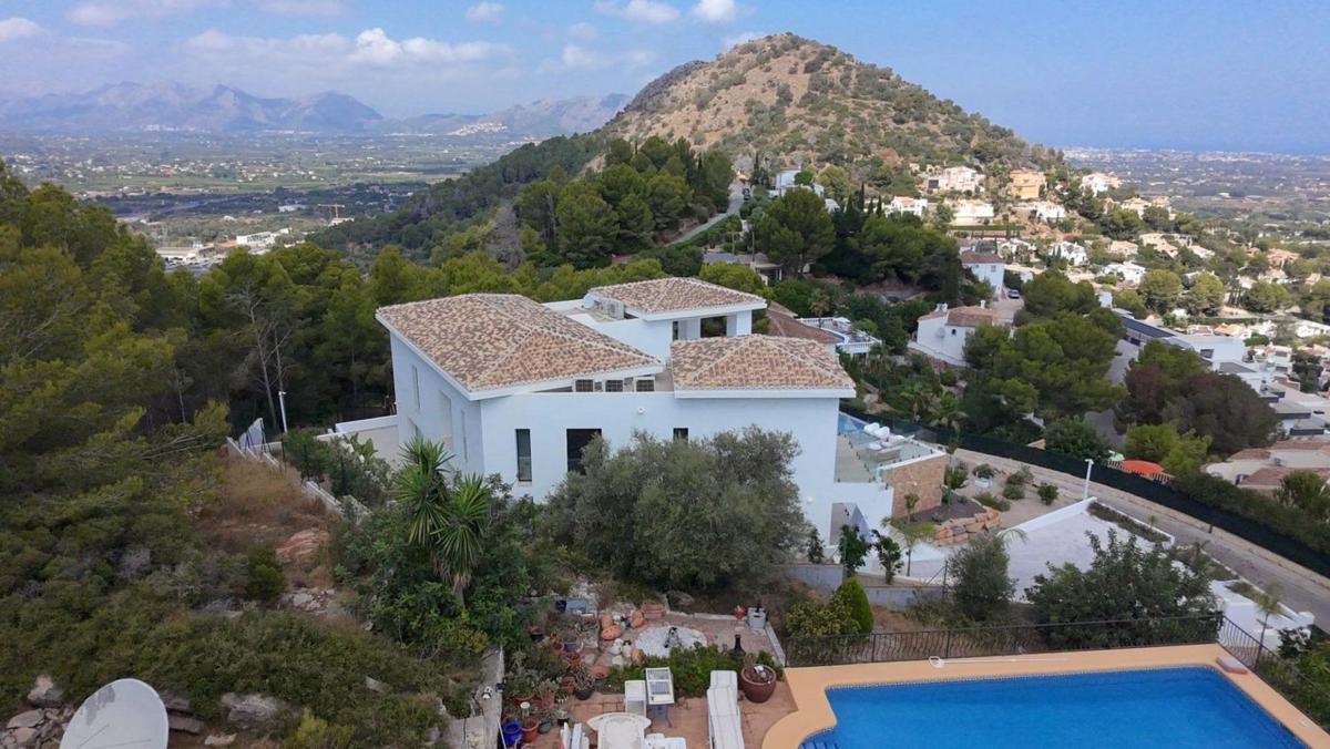 Продажа отдельного шале в Casa o chalet independiente en Avenida del Comtat, La Sella, Pedreguer, Педрегер photo 2