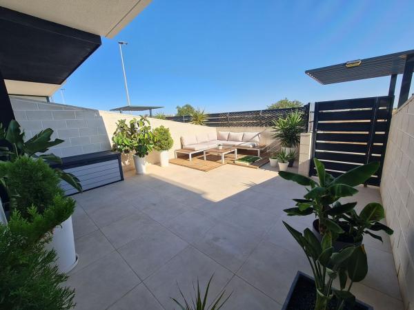 Chalet adosado en Calle Nuez Moscada, 35 -28, Villamartín, Orihuela photo 1