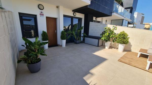 Chalet adosado en Calle Nuez Moscada, 35 -28, Villamartín, Orihuela photo 3