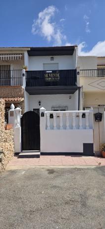 Chalet adosado en Calle Venus, La Siesta - El Salado - Torreta, Torrevieja thumbnail 2