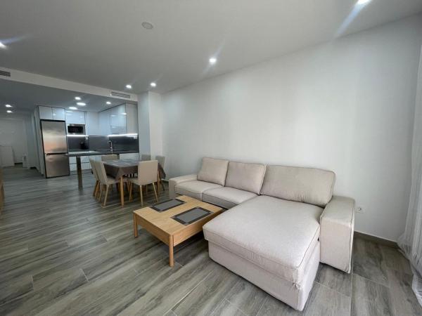 Sale of flat in Piso en Calle Ramón Gallud, Las Piscinas Naturales, Torrevieja, Torrevieja
photo 1