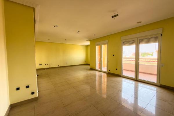 Sale of flat in Piso en Calle Villa Madrid, Puerto Deportivo, Torrevieja, Torrevieja
thumbnail 3