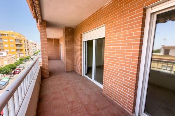 Sale of flat in Piso en Calle Villa Madrid, Puerto Deportivo, Torrevieja, Torrevieja
 photo 4