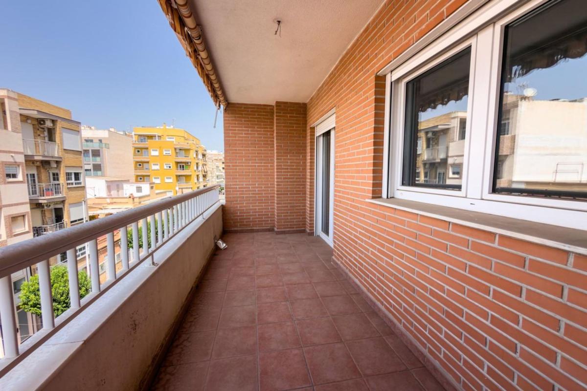 Продажа квартиры на Piso en Calle Villa Madrid, Puerto Deportivo, Torrevieja, Торревьеха
photo 5