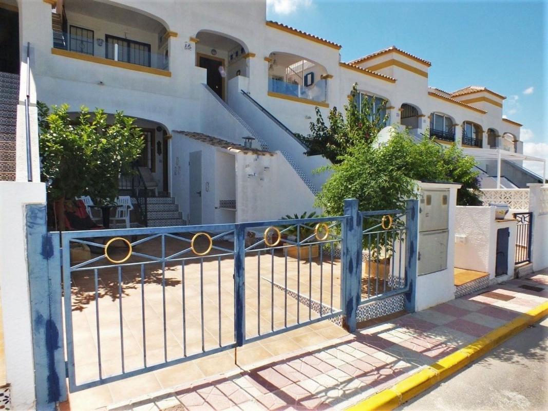 Sprzedaż niezależnego domku jednorodzinnego w  Casa o chalet independiente en Monte Faro-Altomar, Gran Alacant, Gran Alacant photo 2