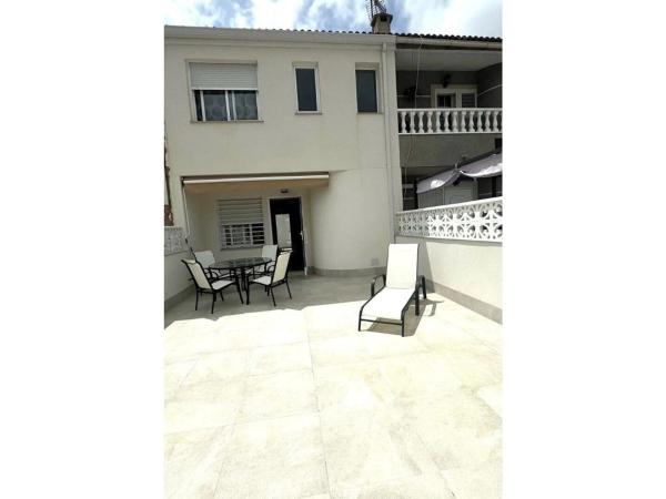 Chalet adosado en Calle Vega Baja del Segura, 1, Playa de los Náufragos, Torrevieja thumbnail 2