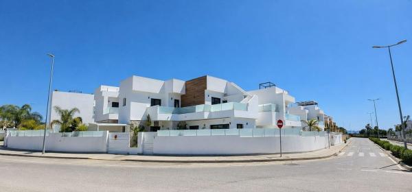 Частный шале на продаже в Casa o chalet independiente en Los Montesinos, Лос-Монтесинос photo 1