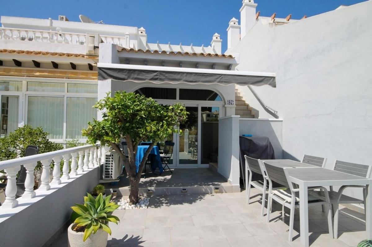 Sale of townhouse in Chalet adosado en Calle Belice, 1, Las Filipinas, Orihuela , Orihuela photo 1