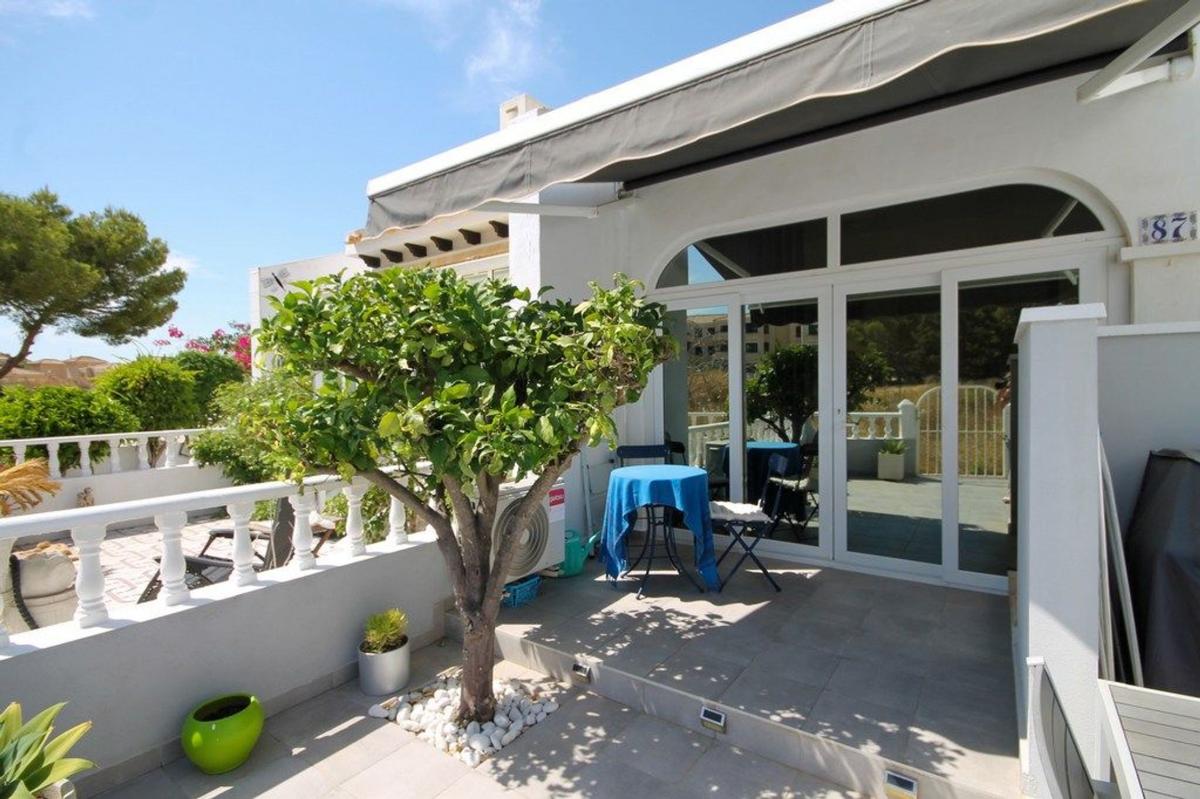 Sale of townhouse in Chalet adosado en Calle Belice, 1, Las Filipinas, Orihuela , Orihuela photo 3