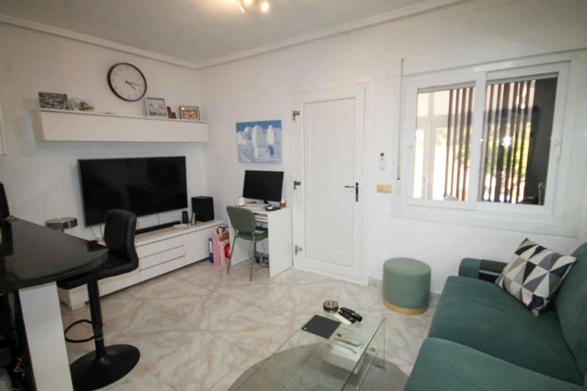 Sale of townhouse in Chalet adosado en Calle Belice, 1, Las Filipinas, Orihuela , Orihuela photo 5