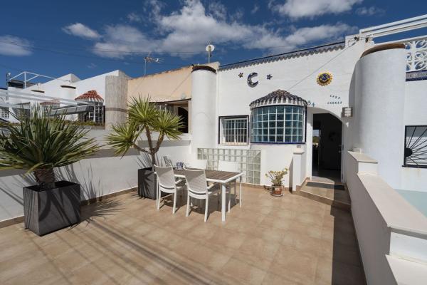 Chalet adosado en Calle Soria, Cabo Cervera, Torrevieja photo 2