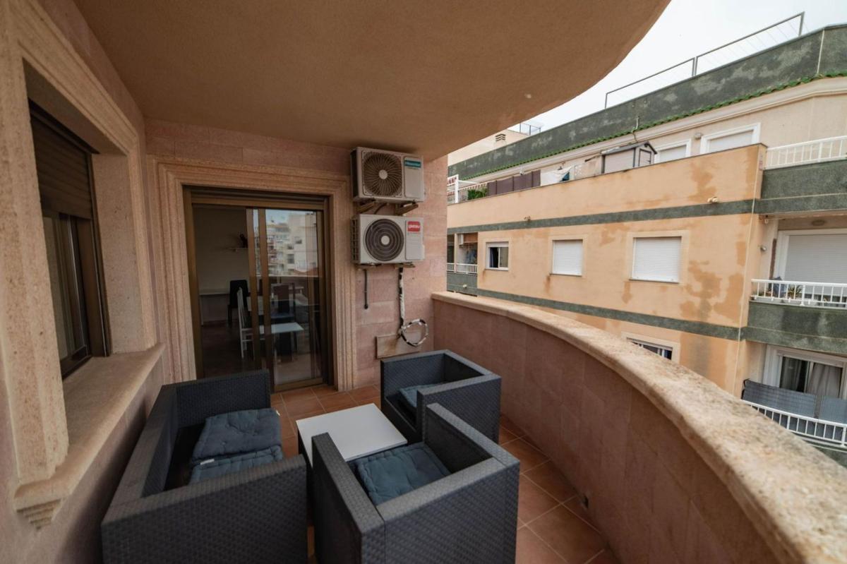 Venta de piso en Piso en Puerto Deportivo, Torrevieja, Torrevieja
photo 3