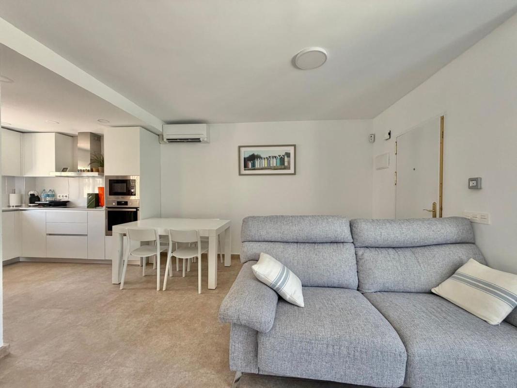 Продажа таунхауса в  Chalet adosado en Calle Salzillo, La Zenia, Orihuela , Ориуэла photo 5