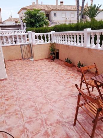 Casa o chalet independiente en Calle Avellaneda, Aguas Nuevas, Torrevieja photo 4