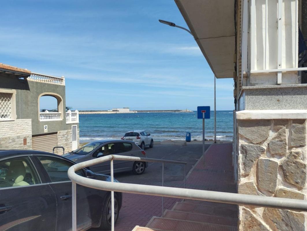 Venta de piso en Piso en Avenida Desiderio Rodríguez, Playa de los Náufragos, Torrevieja, Torrevieja
 photo 2