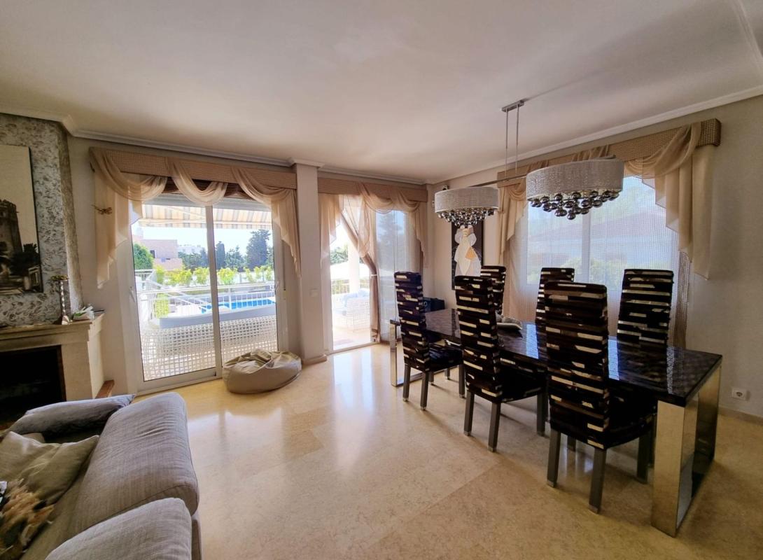 Sprzedaż niezależnego domku jednorodzinnego w Casa o chalet en Avenida de los Europeos, Los Europeos, Torrevieja, Torrevieja photo 4