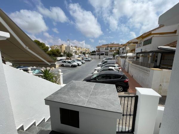 Chalet adosado en Calle Tiberiades, Zona Lago - Los Almendros, Orihuela photo 4