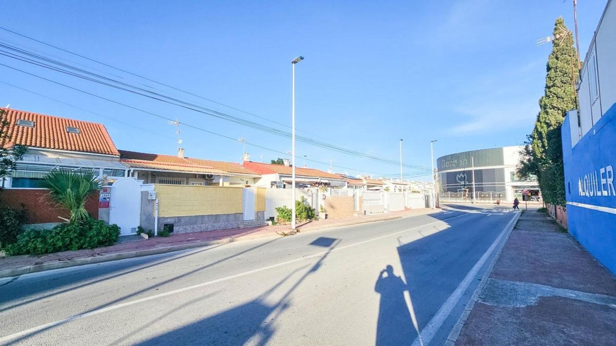 Продажа таунхауса в Chalet adosado en La Siesta - El Salado - Torreta, Torrevieja , Торревьеха photo 1
