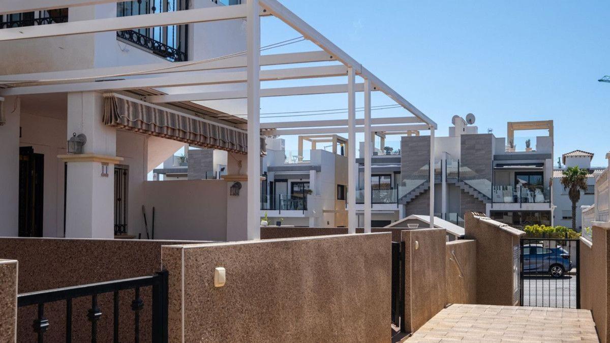 Sale of apartment in Piso en Zeniamar, Orihuela, Orihuela
photo 5