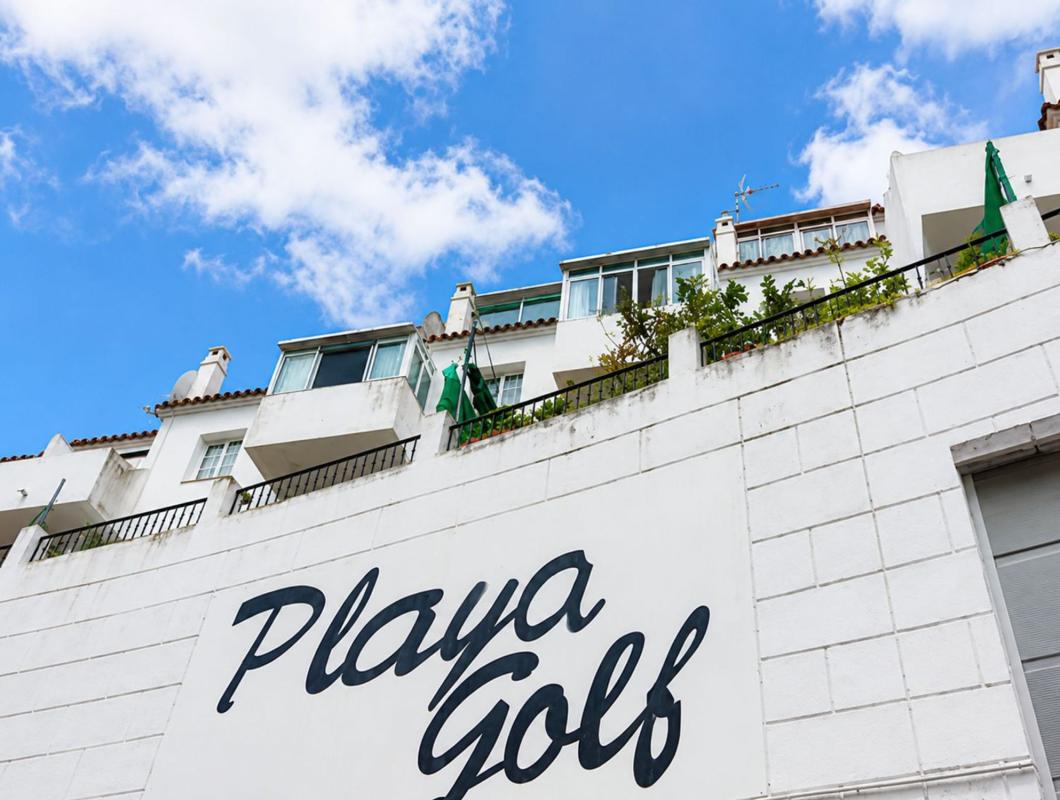 Sprzedaż szeregowego domku w Chalet adosado en Ronda del Golf Oeste, 17, Zona Centro Comercial Torrequebrada, Benalmádena , Benalmádena photo 2