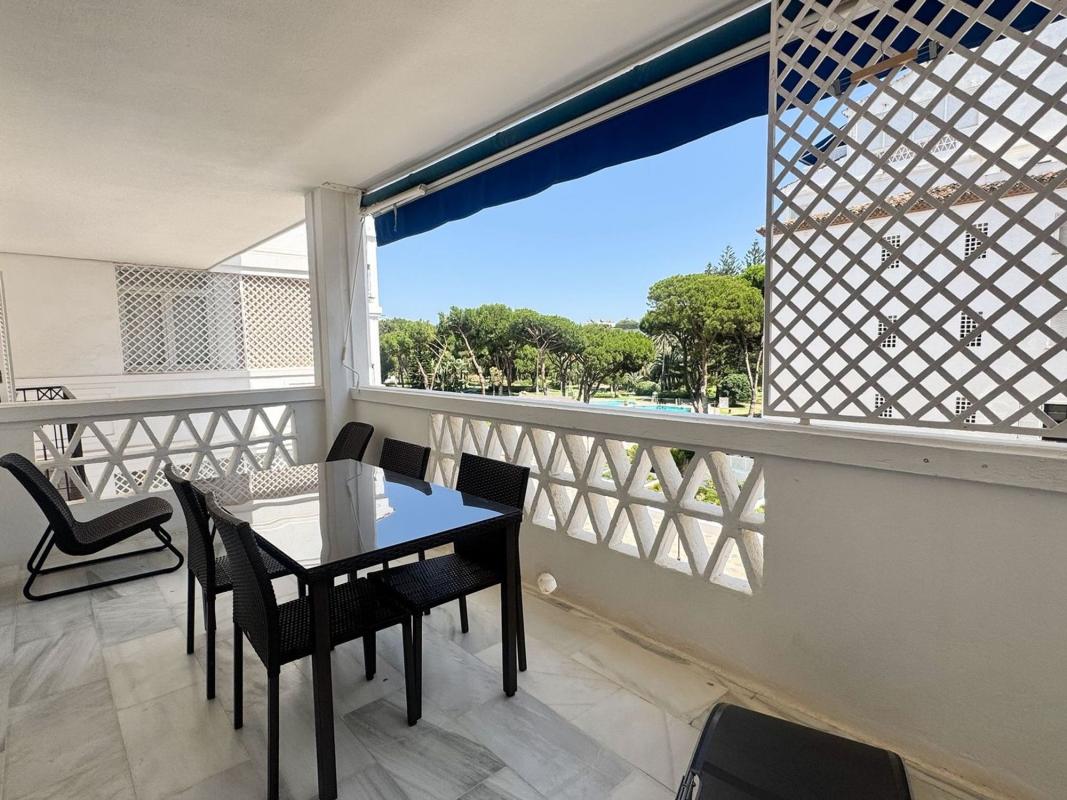 Venta de piso en Piso en Avenida Playas del Duque, 1, Puerto Banús, Marbella, Marbella
photo 2