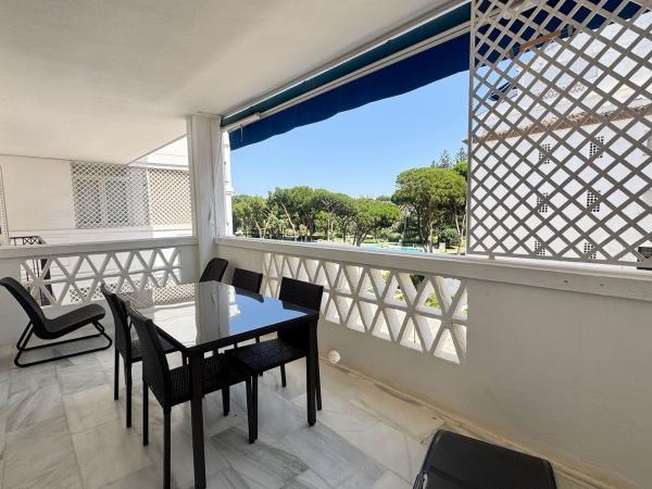 Venta de piso en Piso en Avenida Playas del Duque, 1, Puerto Banús, Marbella, Marbella
thumbnail 2