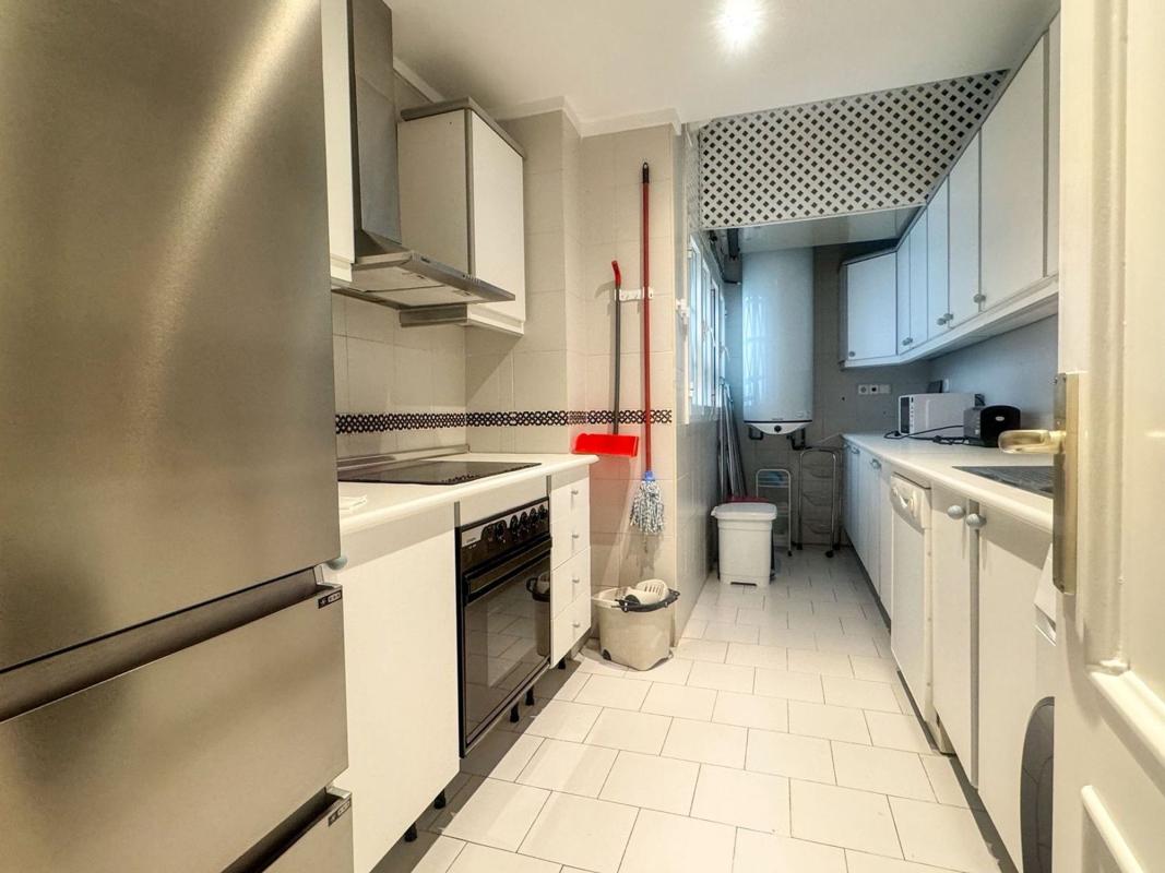 Venta de piso en Piso en Avenida Playas del Duque, 1, Puerto Banús, Marbella, Marbella
photo 5