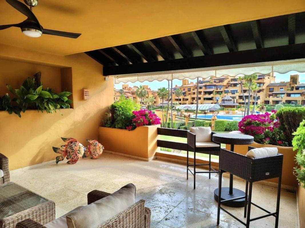 Sprzedaż mieszkania w Piso en Urbanization Alcazaba Beach Houses, 15, Punta Plata, Estepona, Estepona
photo 5