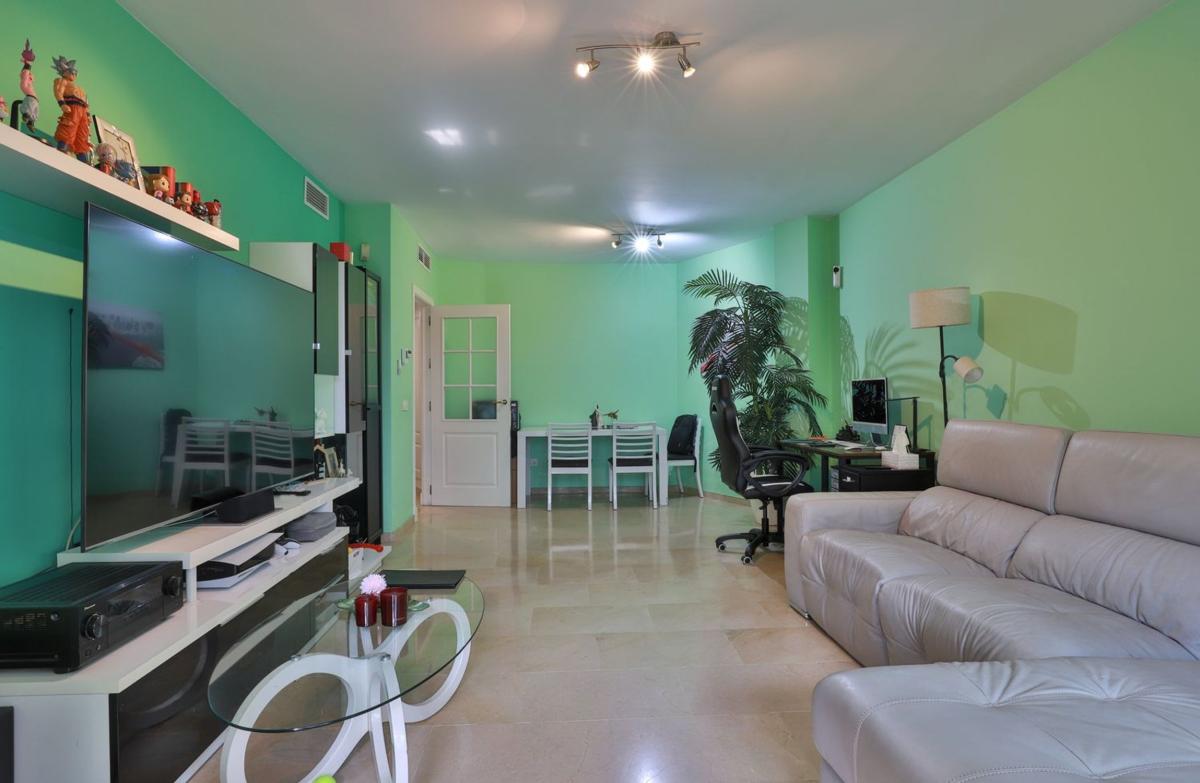 Venta de piso en Piso en Calle Incosol, 110, Rio Real, Marbella, Marbella
 photo 3