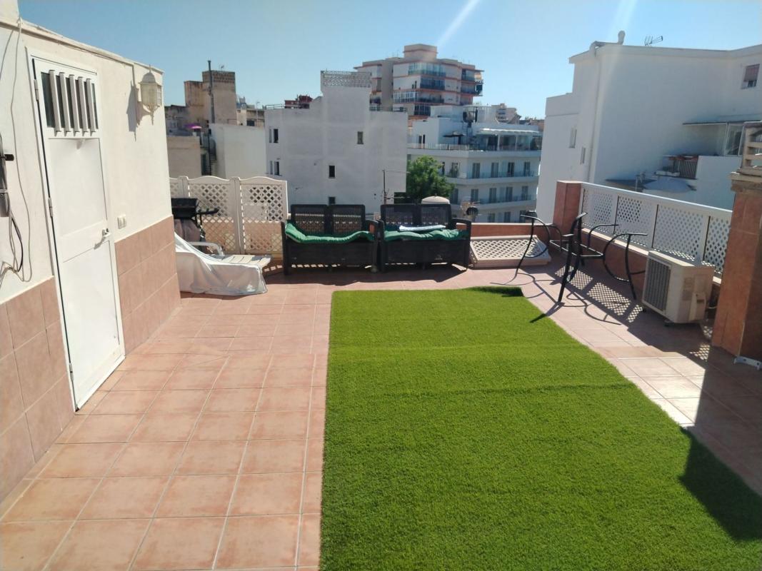 Sprzedaż poddasza w Ático en Calle Troncón, 63, Zona Puerto Deportivo, Fuengirola, Fuengirola photo 2