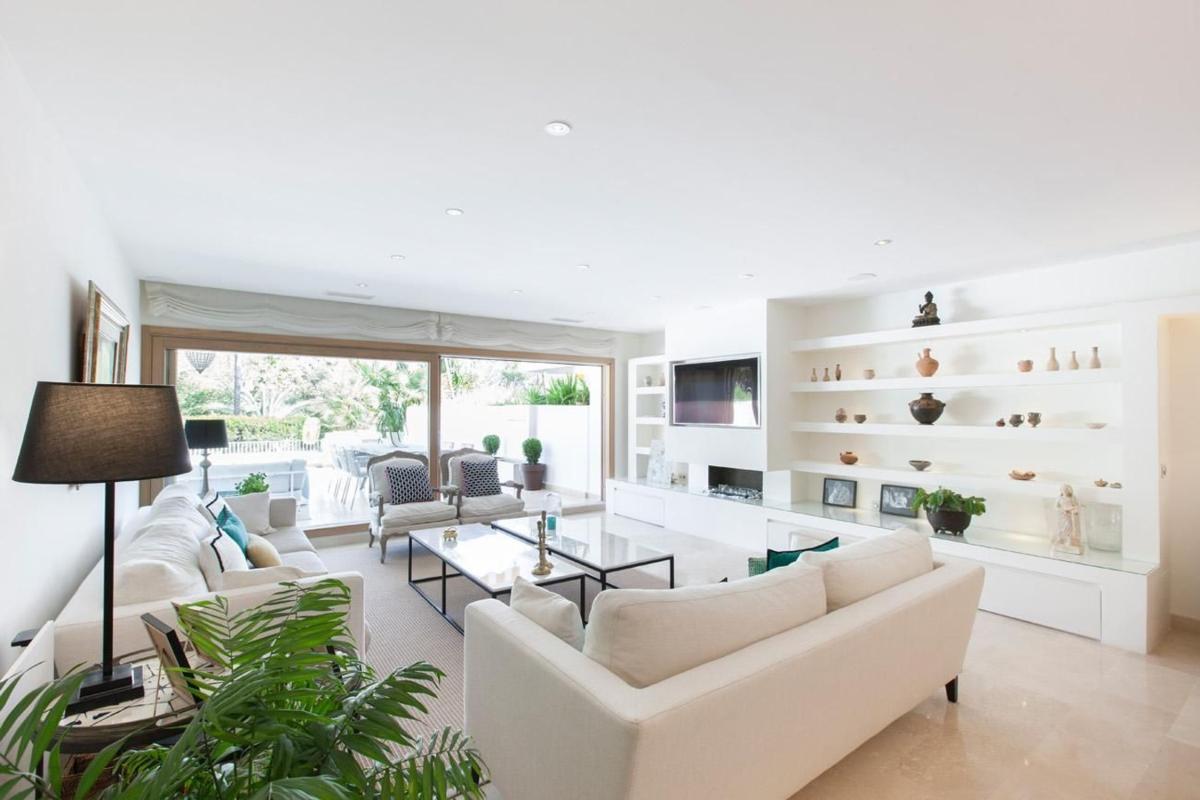 Venta de piso en Piso en Calle Cerro Andevalo, 81, Lomas de Marbella Club, Marbella, Marbella
photo 2