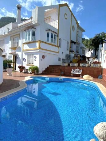 Chalet pareado en Calle Dámaso Alonso, 15, Manantiales - Lagar - Cortijo, Alhaurín de la Torre photo 1