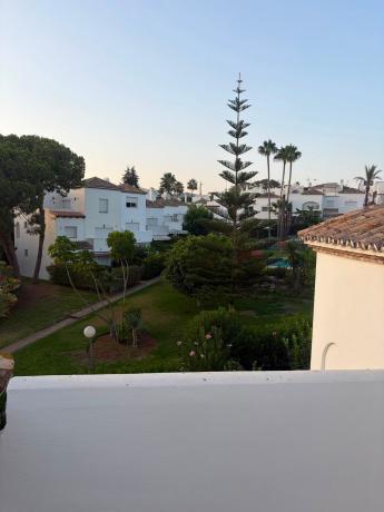Chalet adosado en Lomas de Arroyo Judío, 72, Estepona Golf, Estepona photo 1