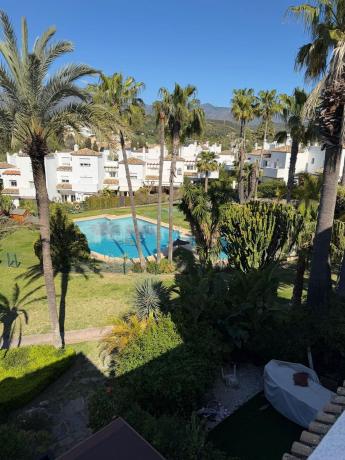 Chalet adosado en Lomas de Arroyo Judío, 72, Estepona Golf, Estepona thumbnail 2