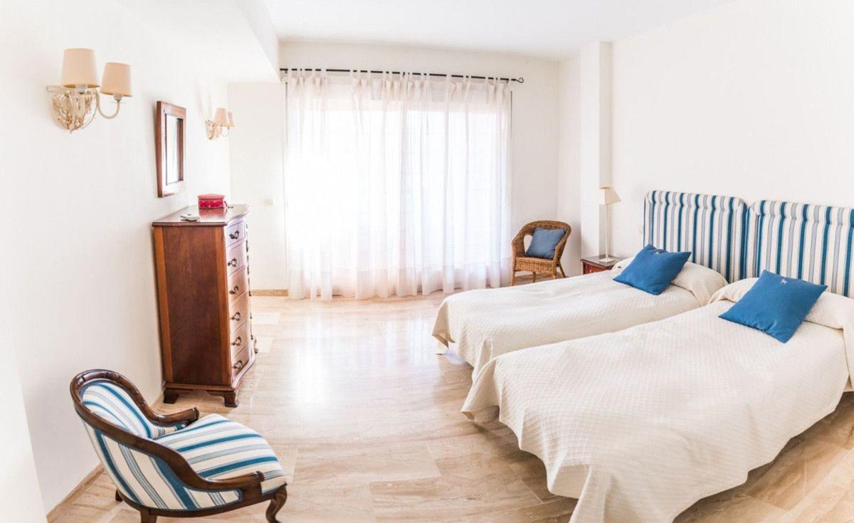Venta de piso en Piso en Guadalmina Baja, Marbella, Marbella
photo 5