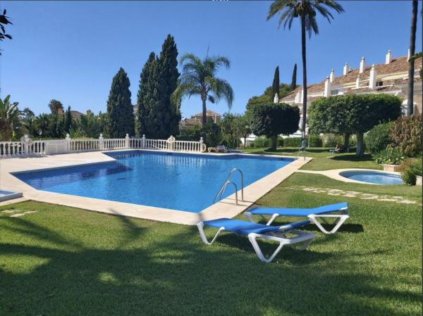 Sprzedaż mieszkania w Piso en Calle Jazmín, Paraiso-Barronal, Estepona, Estepona
 photo 3