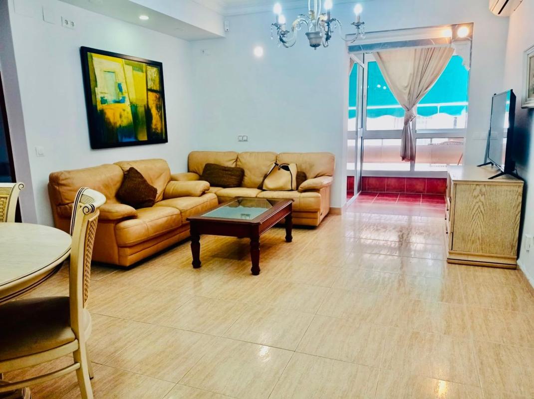 Venta de piso en Piso en Avenida Condes de San Isidro, 5, Zona Puerto Deportivo, Fuengirola, Fuengirola
photo 2