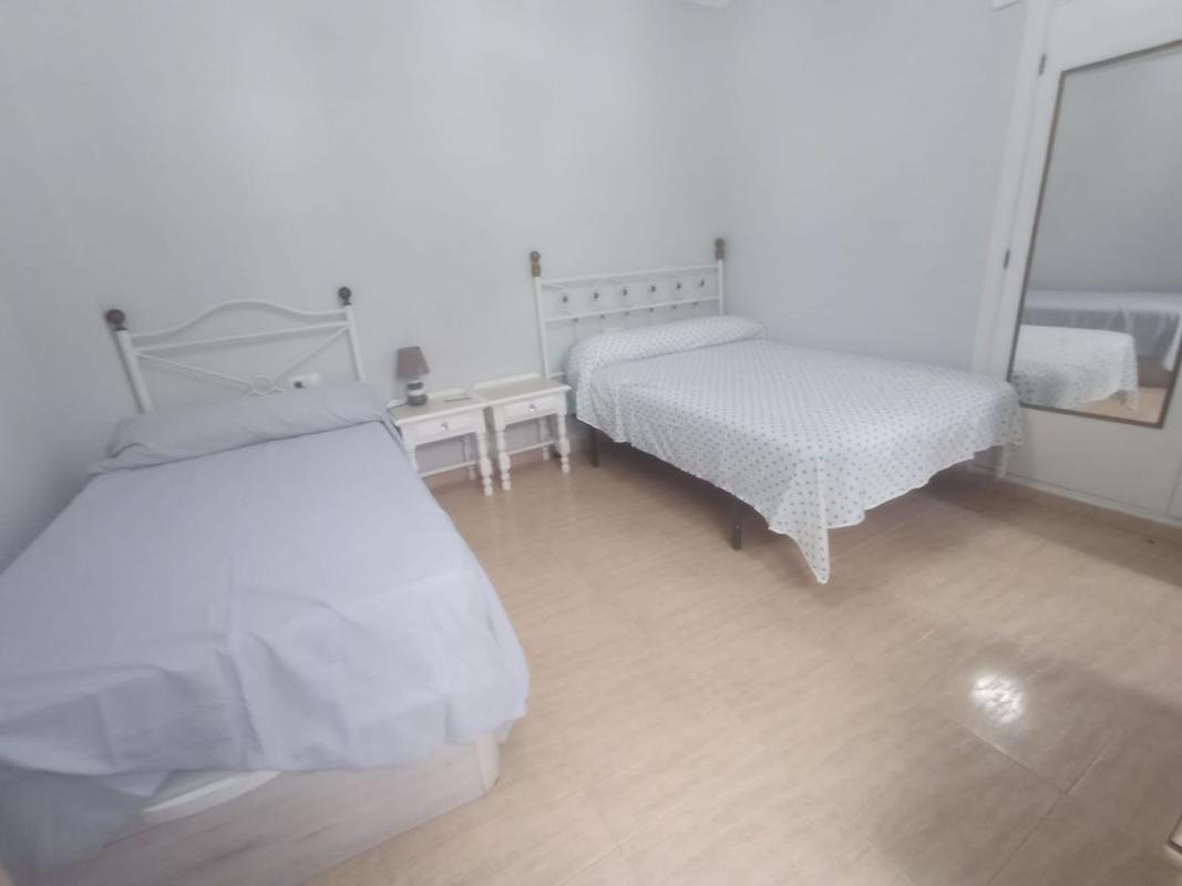 Venta de piso en Piso en Avenida Condes de San Isidro, 5, Zona Puerto Deportivo, Fuengirola, Fuengirola
photo 5