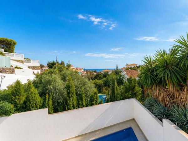 Частный шале на продаже в  Casa o chalet en Las Gaviotas, Fuengirola, Фуэнхирола photo 3