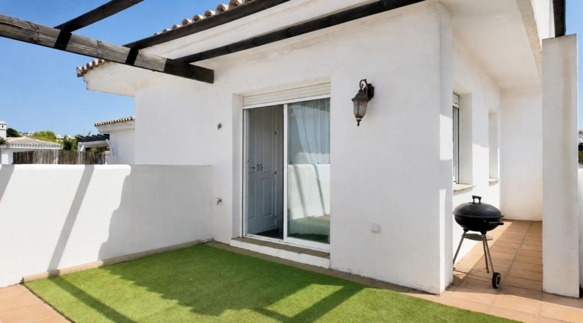 Продажа дуплекса на Dúplex en Urbanizacion n Andalucia e, La Dama de Noche-La Alzambra, Marbella, Марбелла photo 4