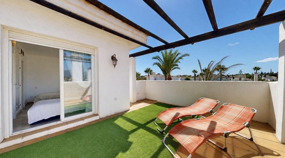 Продажа дуплекса на Dúplex en Urbanizacion n Andalucia e, La Dama de Noche-La Alzambra, Marbella, Марбелла photo 5