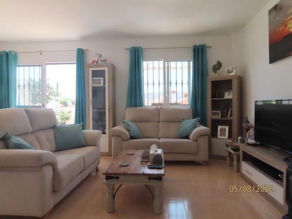 Venta de piso en Piso en Avenida de las Palmeras, 52, Avda Pescia - Ctra de Frigiliana, Nerja, Nerja
thumbnail 3