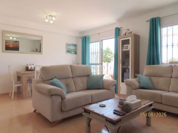 Venta de piso en Piso en Avenida de las Palmeras, 52, Avda Pescia - Ctra de Frigiliana, Nerja, Nerja
 photo 4