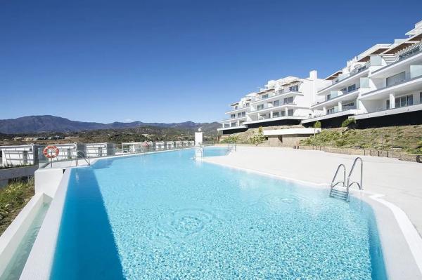 Duplex na sprzedaż w Dúplex en Camino Loma de Retamar, 4, Cancelada, Estepona, Estepona photo 4