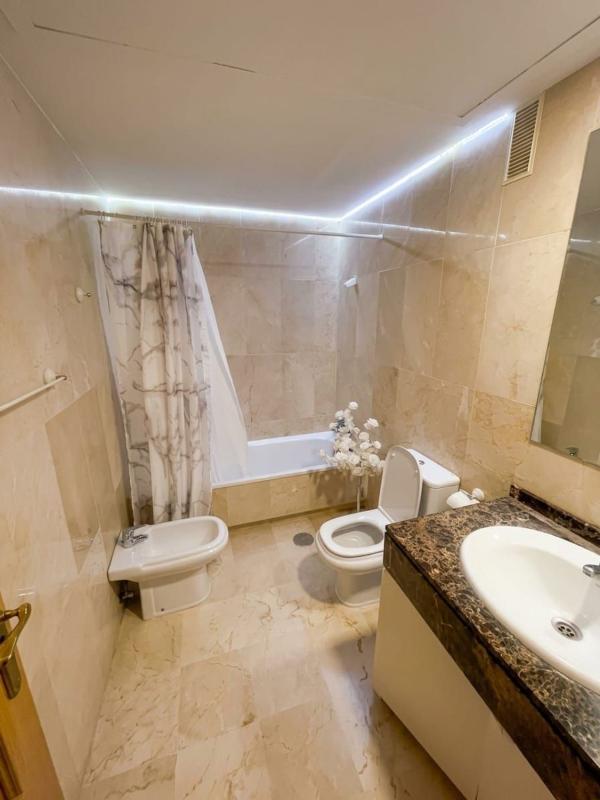 Продажа квартиры на Piso en Calle Faro, Zona Centro Comercial Torrequebrada, Benalmádena, Бенальмадена
photo 3