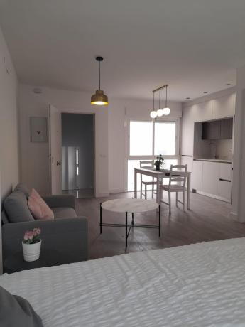 Estudio en venta en Estudio en Calle Diego de Vergara, Los Castillejos - La Trinidad, Málaga, Málaga thumbnail 3