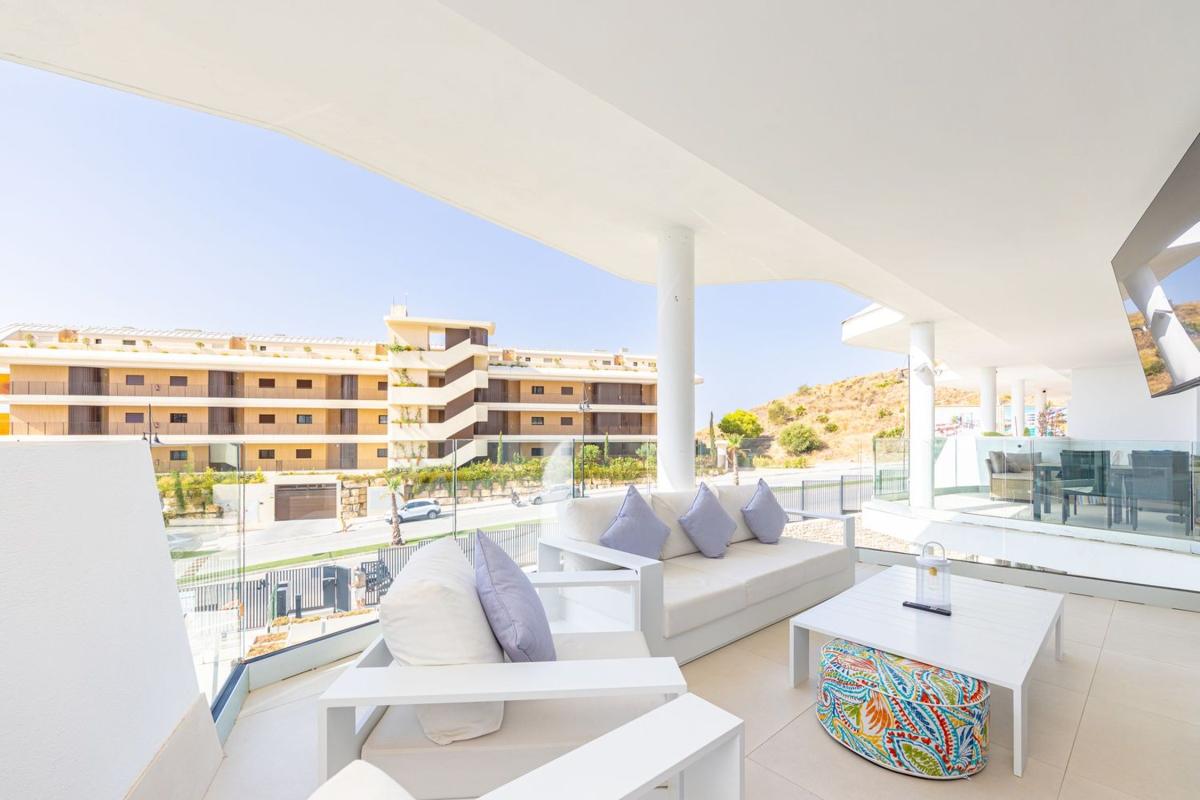 Venta de piso en Piso en Avenida Fuengirola, 10, El Higuerón, Fuengirola, Fuengirola
 photo 2