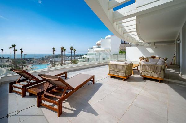 Venta de piso en Piso en Calle Mar de Alborán, La Cala de Mijas, Mijas, Mijas
 photo 1
