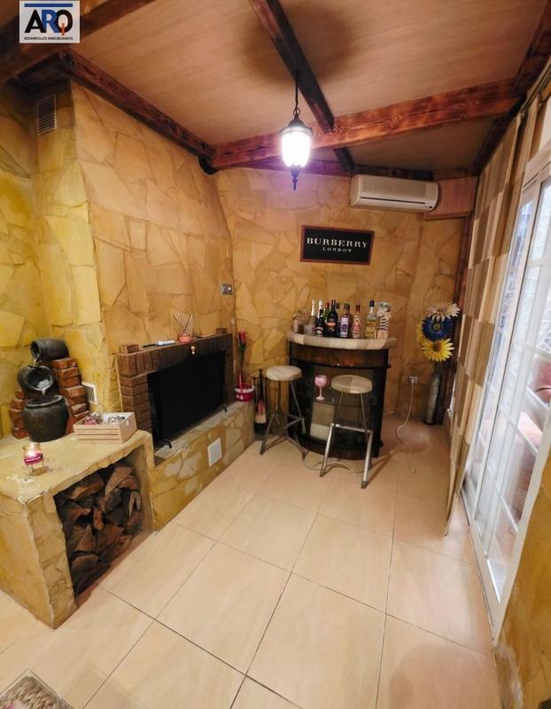 Venta de piso en Piso en Calle Moreno Nieto, Victoria Eugenia, Málaga, Málaga
photo 3